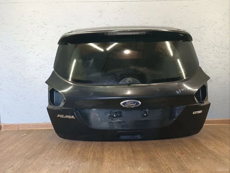 Крышка багажника Ford Kuga 1 2010-2013
