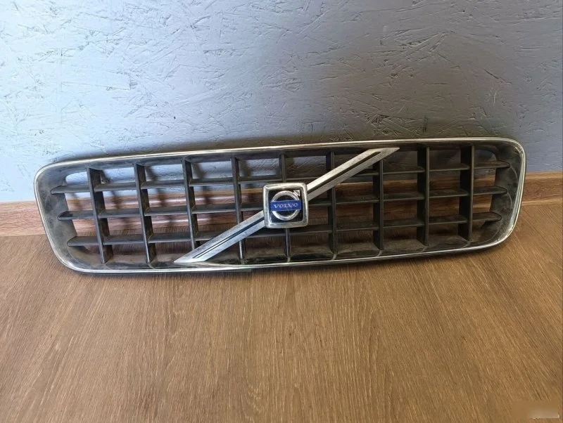 Решетка радиатора Volvo XC90
