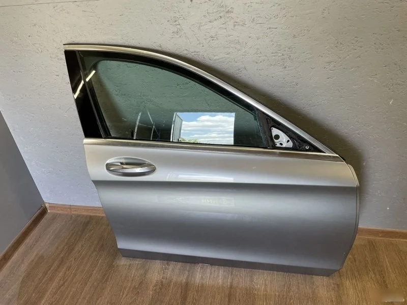 Дверь Mercedes W205