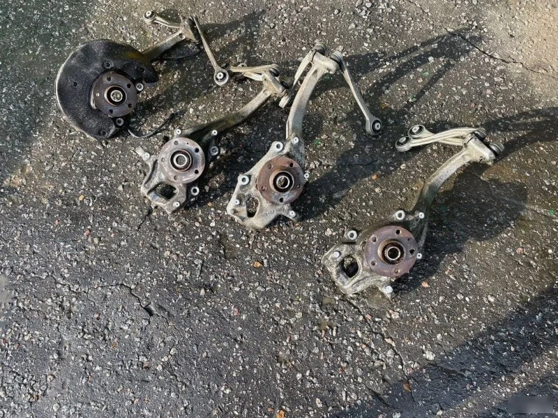 Кулак поворотный Audi A4