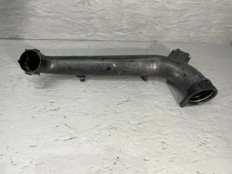 Патрубок интеркуллера Volkswagen