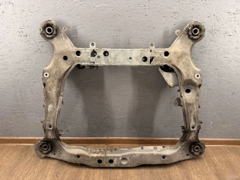 Подрамник подвески Volvo XC90