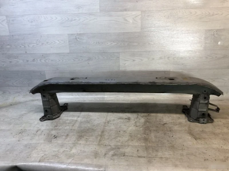 Усилитель бампера Volvo S40