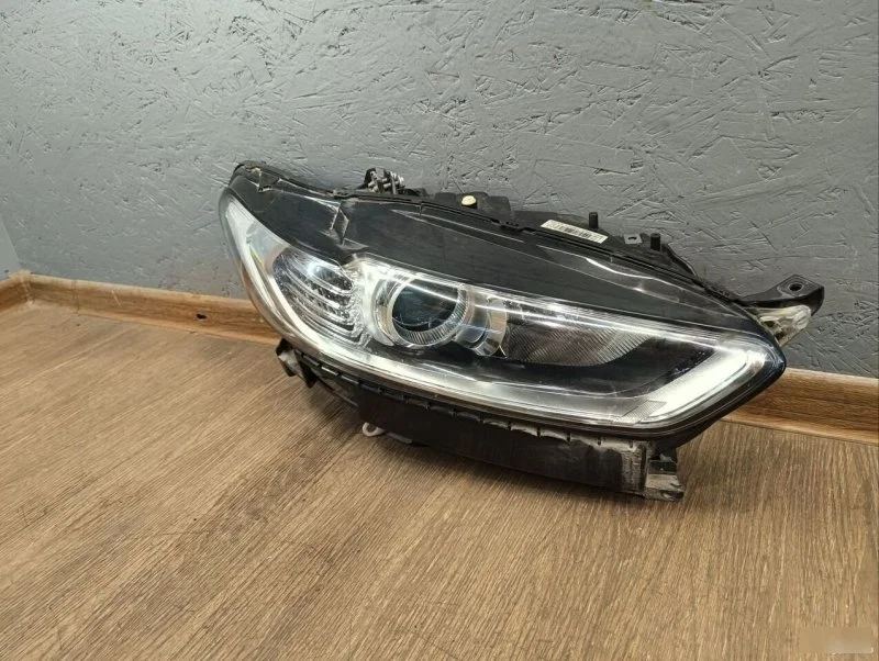 Фара Ford Mondeo 5