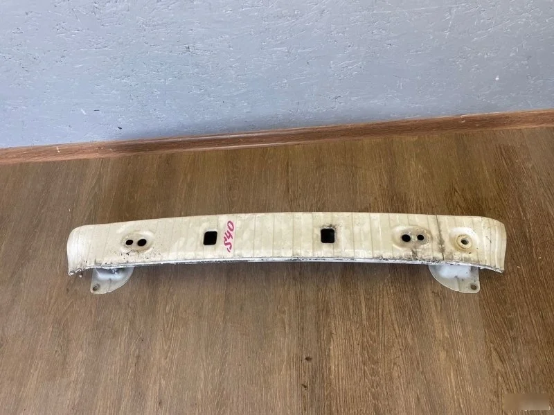 Усилитель бампера Volvo S40 2004-2012