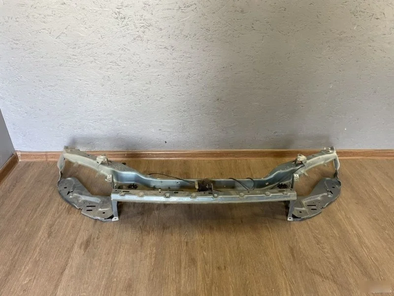 Панель Volvo S40