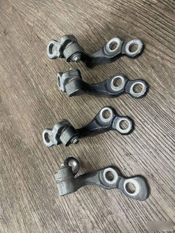 Петля двери Ford Focus 2