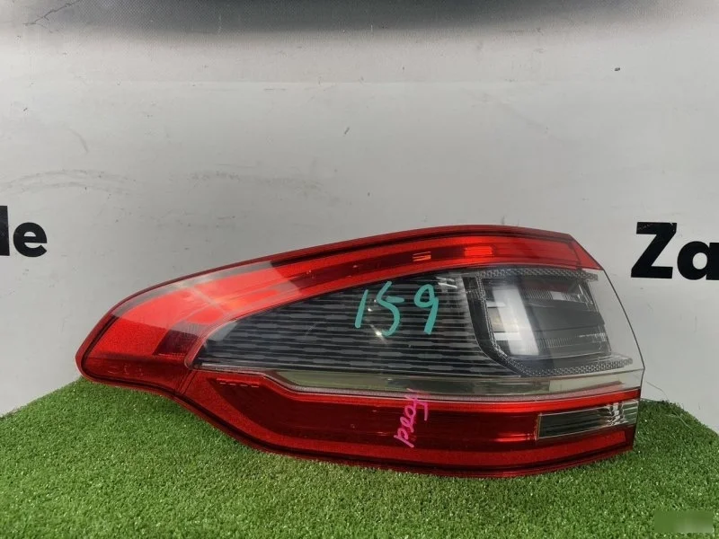 Фонарь Ford S-Max 2010-2015