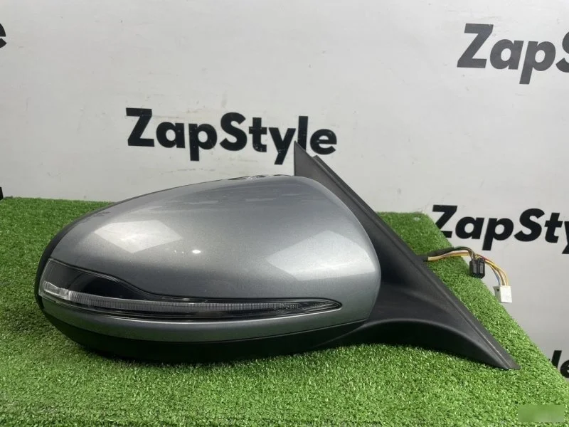 Зеркало Mercedes W205