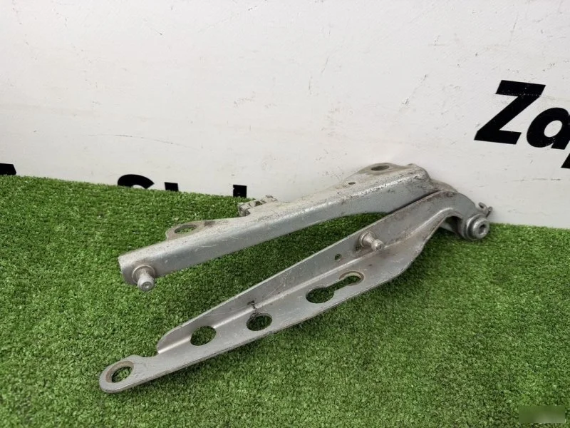 Петля капота Volvo S60 2000-2009