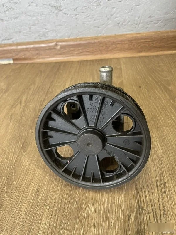 Насос гур Volvo XC90 2009