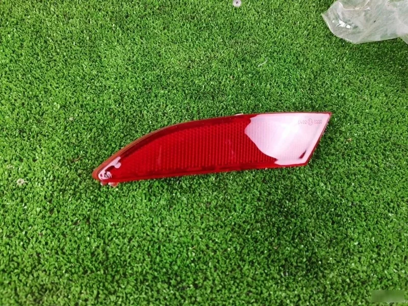 Отражатель в бампер Ford Focus 3