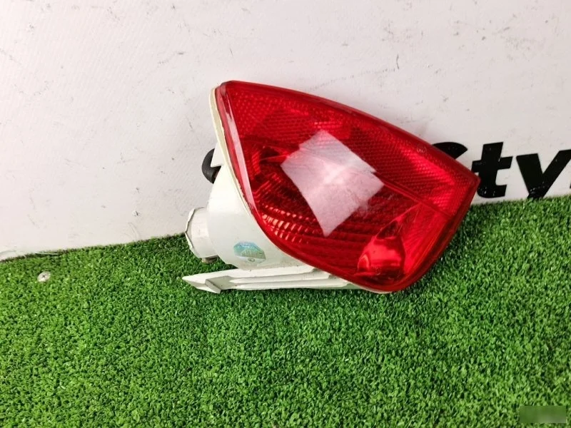 Фонарь Ford Focus 2