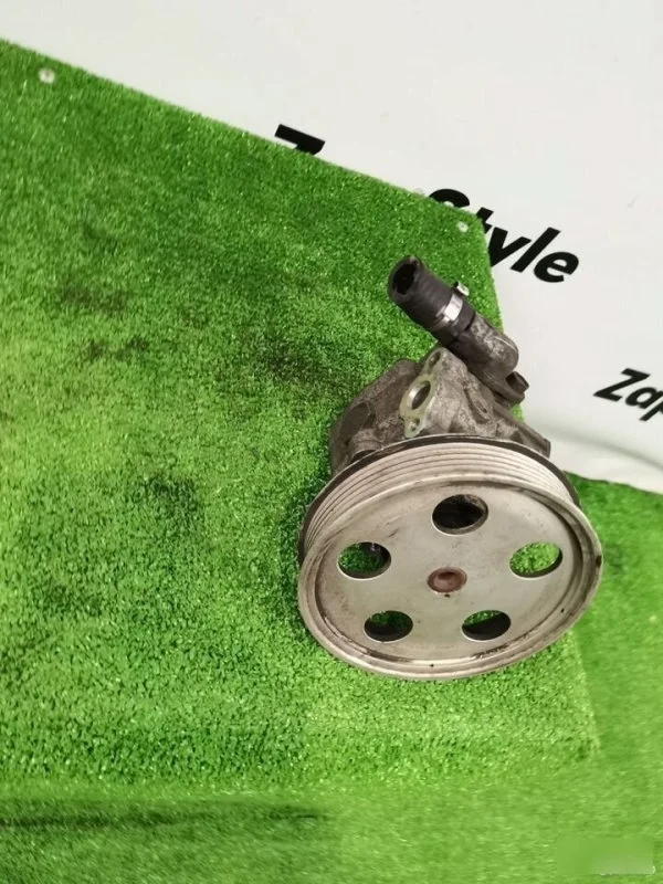 Насос гур Audi A4