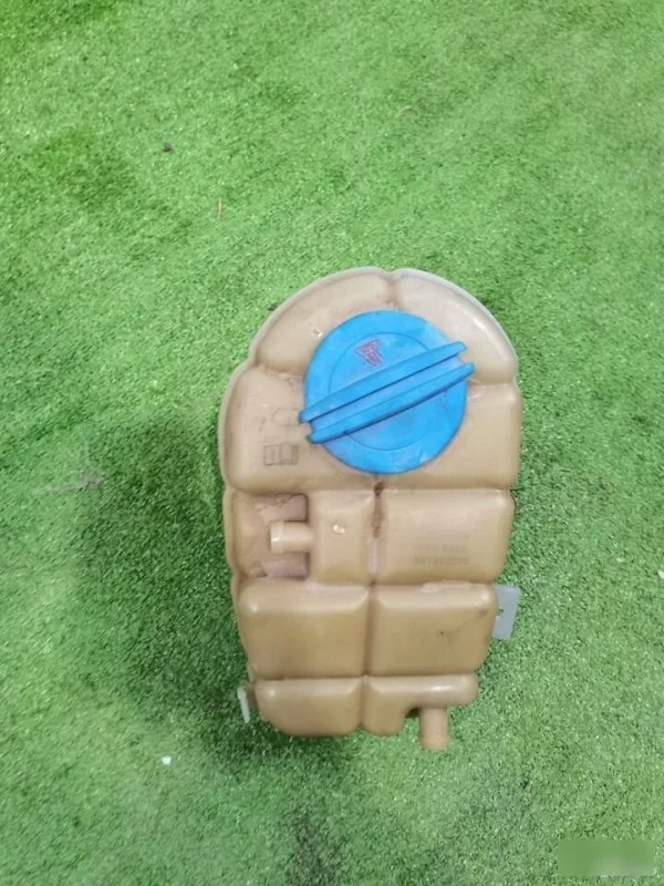 Бачок расширительный Audi A6 C7