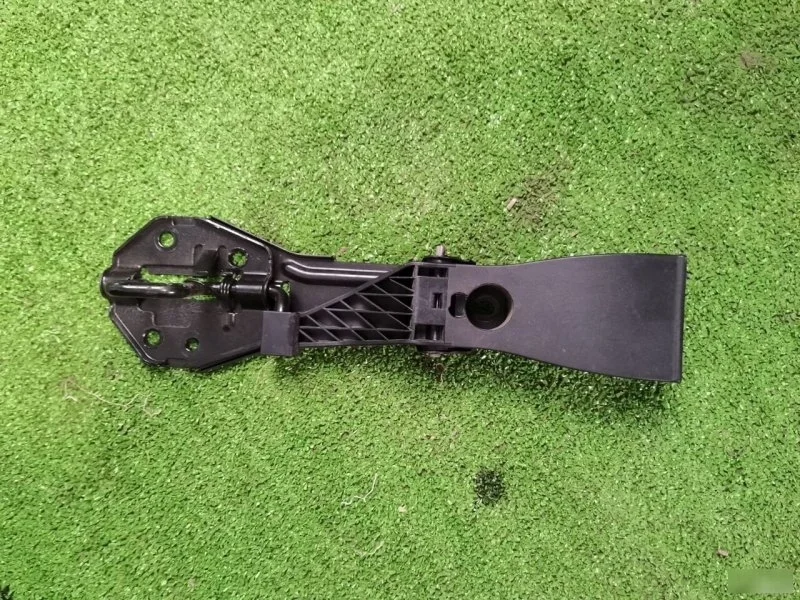 Замок капота Audi A7 4G