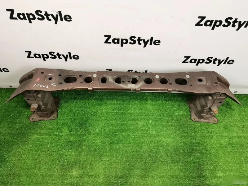 Усилитель бампера Ford Focus 3