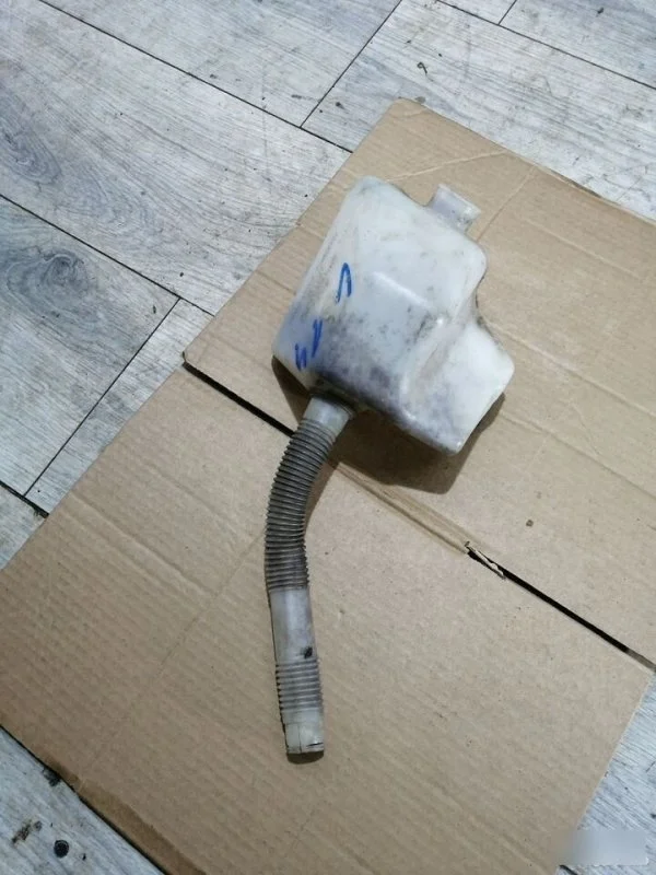 Бачок омывателя Ford Focus