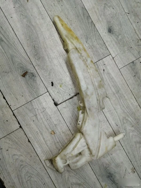 Бачок омывателя Ford Focus 1