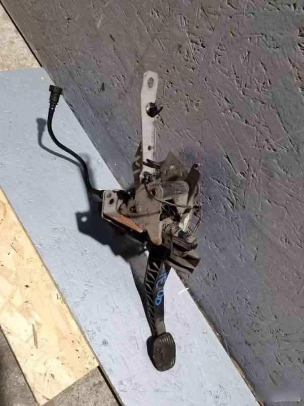 Главный цилиндр сцепления Ford Focus 2