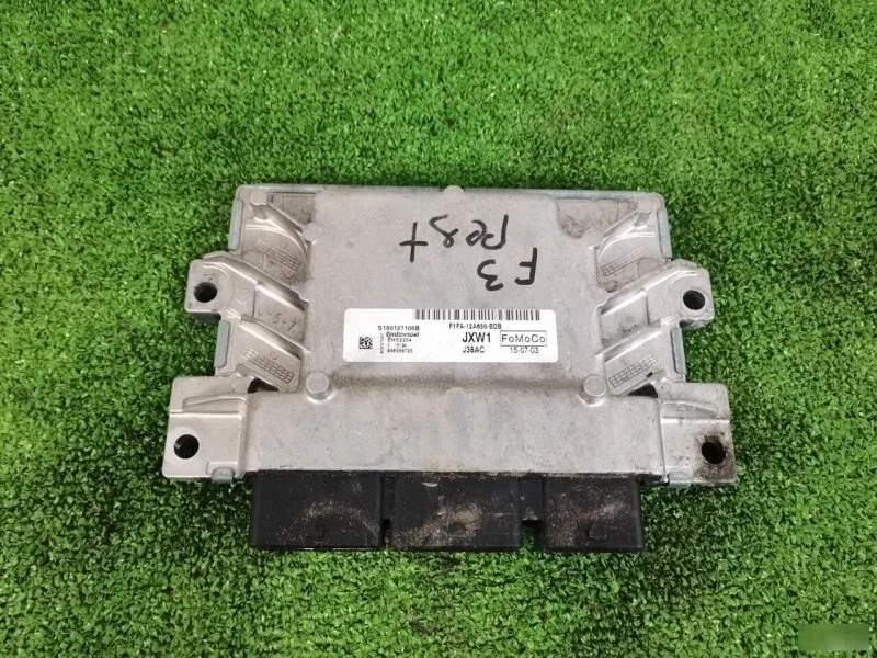 Блок управления двс Ford Focus 3