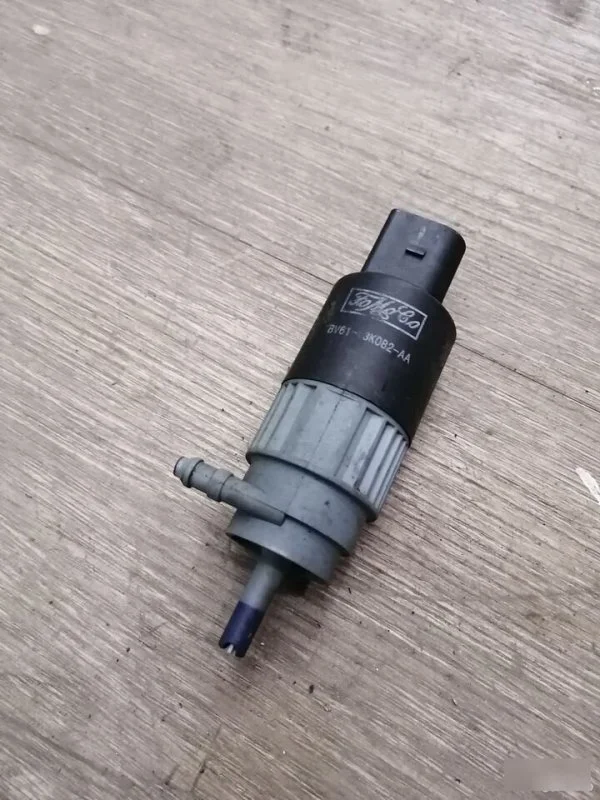 Насос омывателя фар Ford Focus 3