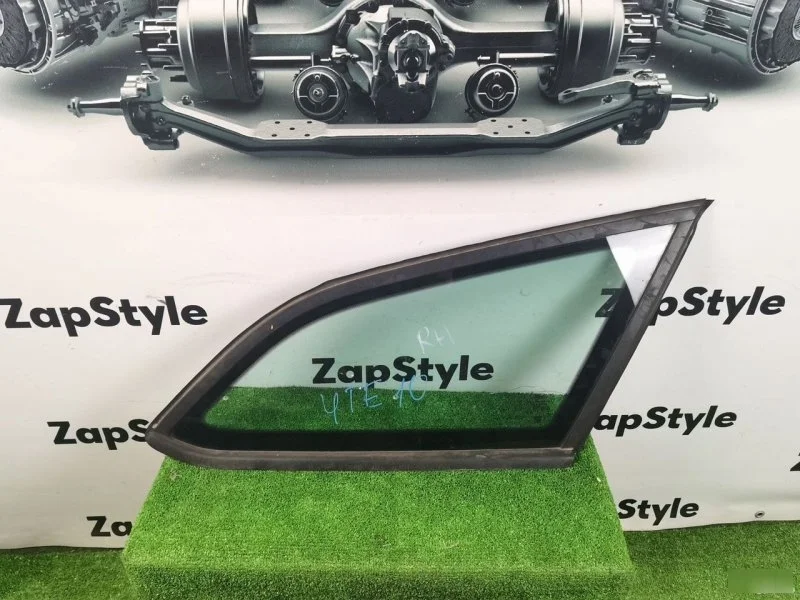 Стекло кузовное заднее Ford Focus 3