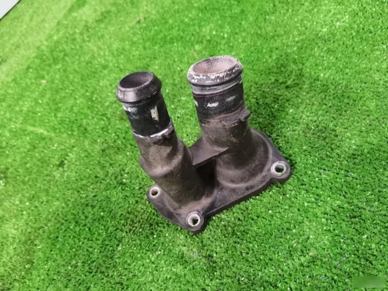 Корпус термостата Ford Focus 3