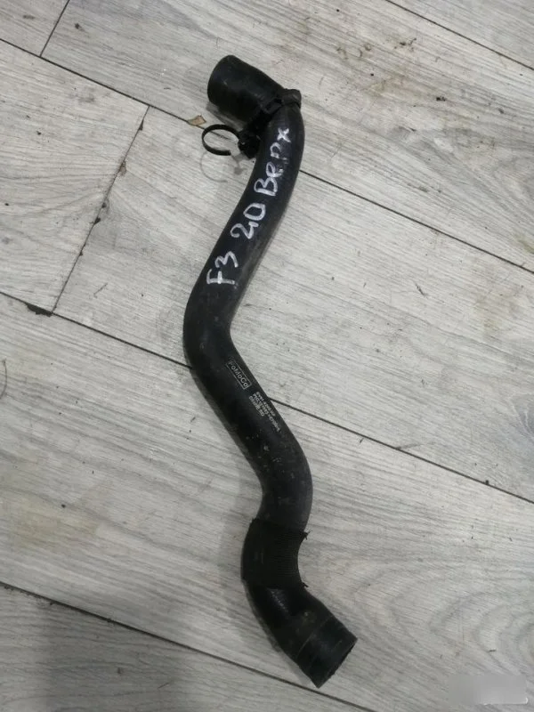 Патрубок системы охлаждения Ford Focus 3