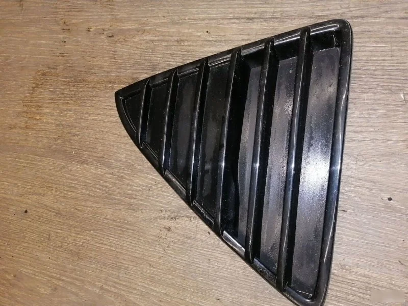 Решетка бампера Ford Focus 3