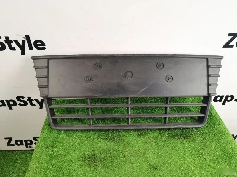 Решетка бампера Ford Focus 3