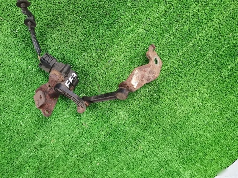 Датчик положения кузова Ford Focus 3