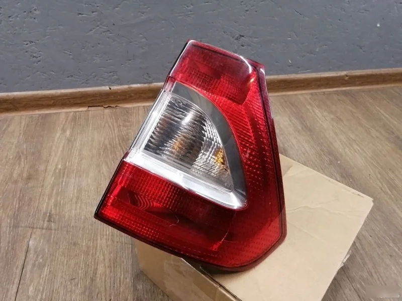 Фонарь Ford Galaxy