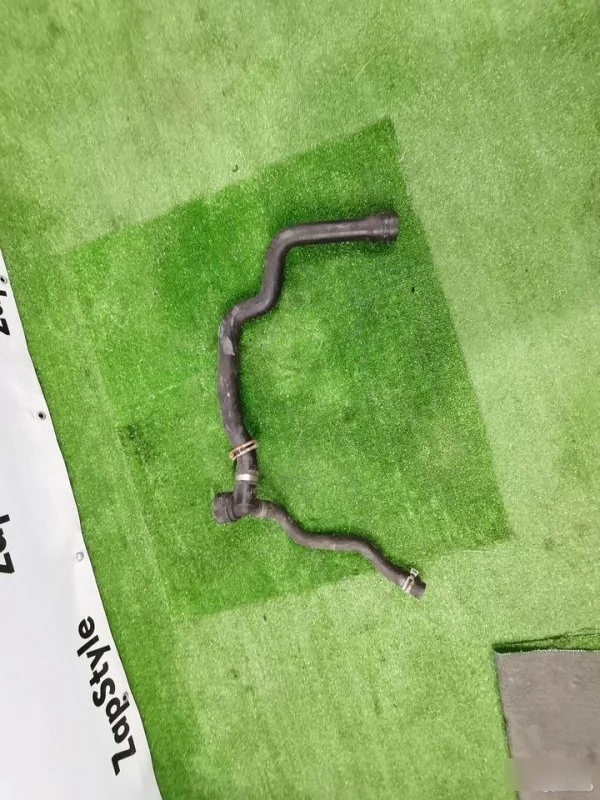 Патрубок охлаждения радиатора Ford Kuga 1