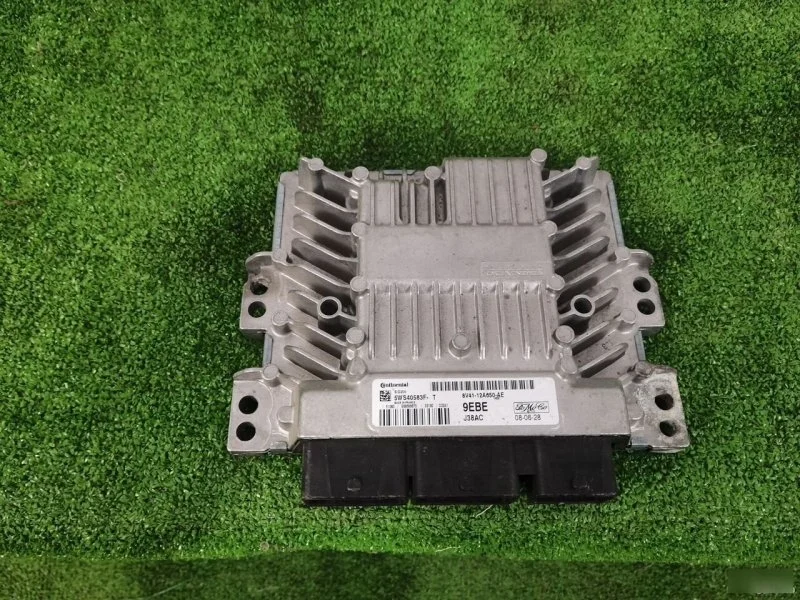 Блок управления двс Ford Kuga 1