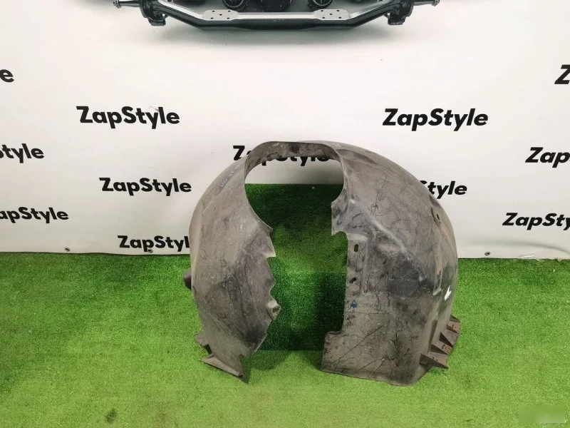 Подкрылок Ford Kuga 1