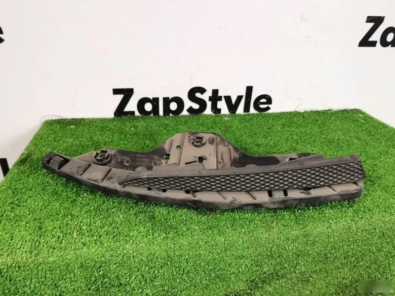 Кронштейн фары Ford Kuga 2 2012-2016