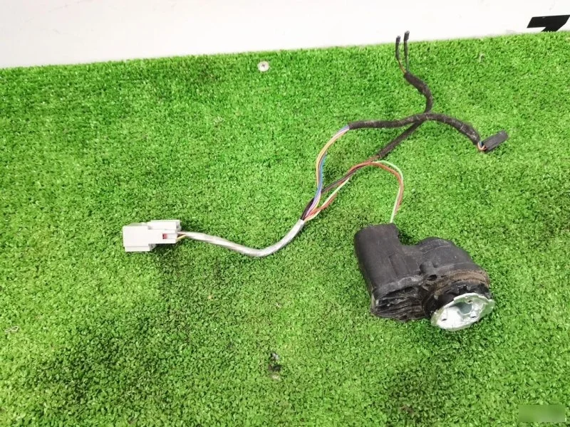 Мотор складывания зеркала Ford Kuga 2