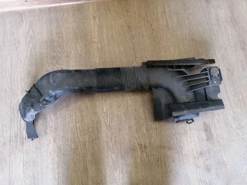 Воздухозаборник Ford Mondeo 4