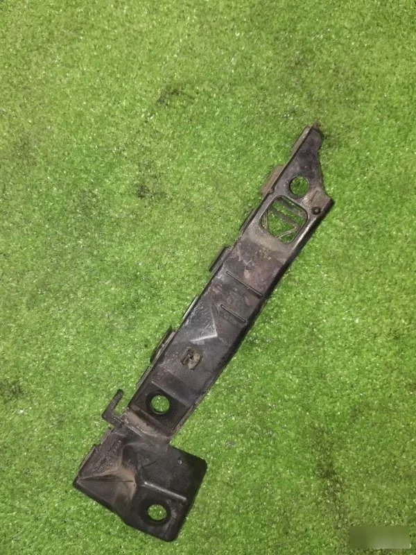 Кронштейн бампера Kia Ceed 1 2006-2010