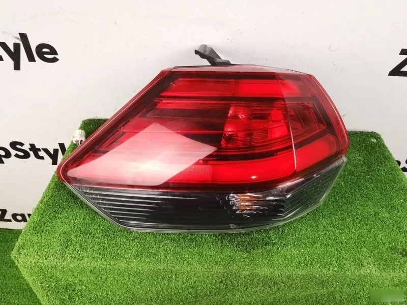 Фонарь Nissan X-Trail T32