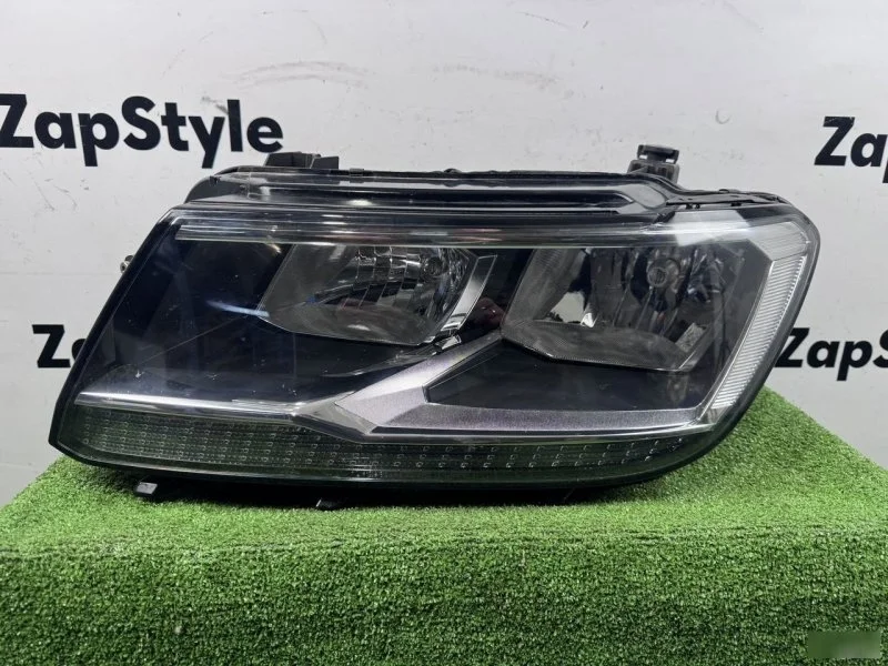 Фара Volkswagen Tiguan 2