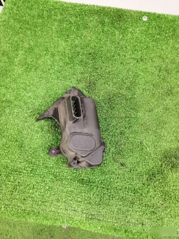 Механизм изменения геометрии впускного коллектора