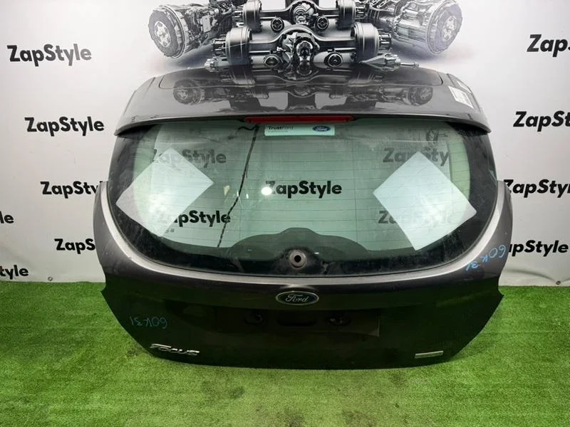 Крышка багажника ford focus 2015 3