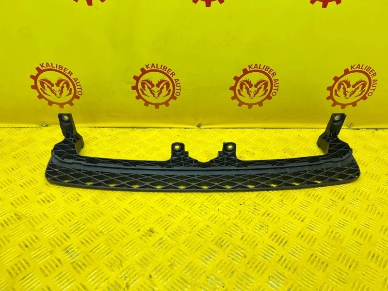 Кронштейн бампера Volkswagen Passat 7 2011 3AA807571 B7 2.0 CFFB, передний