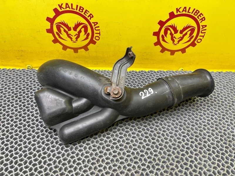 Патрубок воздушного фильтра Honda Accord 8 2010 17253R60U00 2.0 R20A3