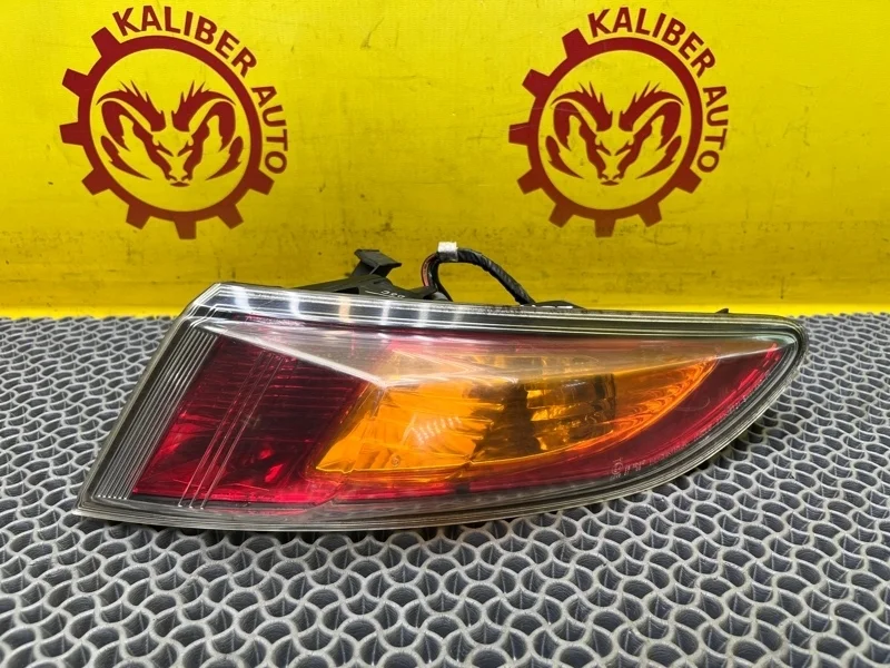 Фонарь Honda Civic 8 2008 33501SMGE04 5D 2.2 N22A2, задний правый
