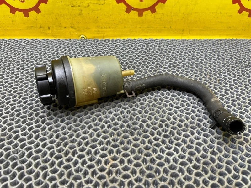 Бачок гидроусилителя LAND ROVER Freelander 2 2007 LR000578 2.2 EFI TC DW12