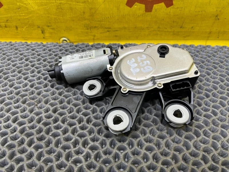 Моторчик стеклоочистителя Volkswagen Touareg 2006 7L0955712B 7LA 2.5 BAC, задний