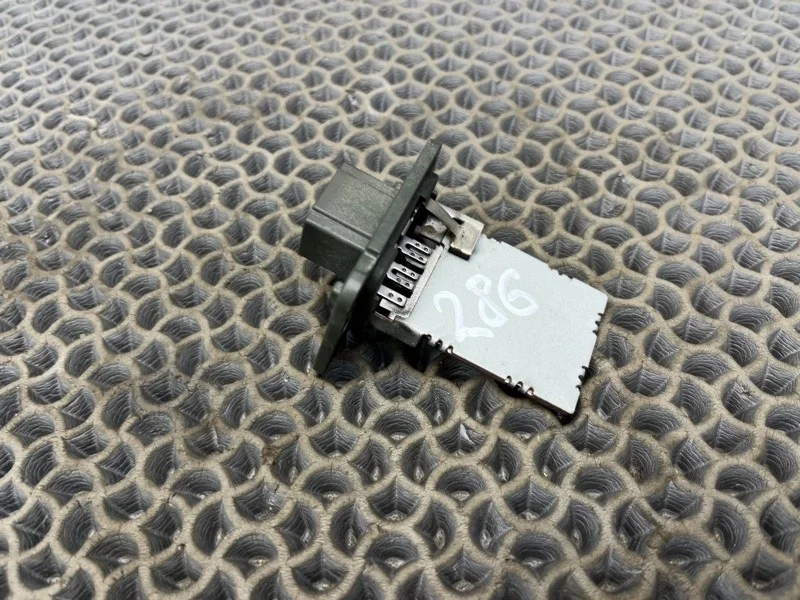 Резистор печки Hyundai Grand Starex/H1 2012 971154H000 2.5 D4CB